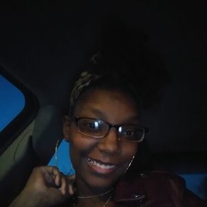 Meet your Posher, Candice